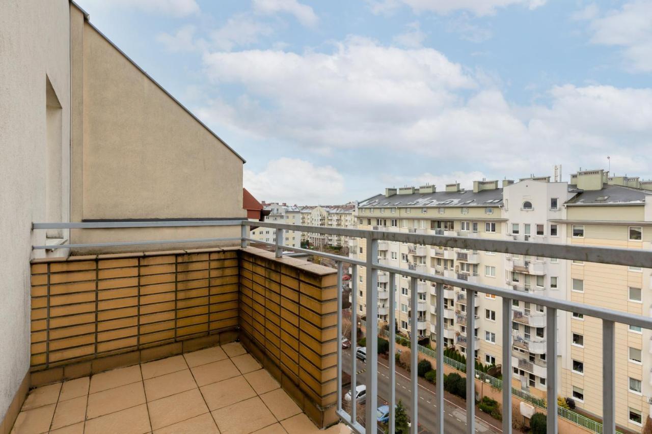 Apartments Chelmonskiego Warsaw Ursus By Noclegi Renters Varsóvia Exterior foto